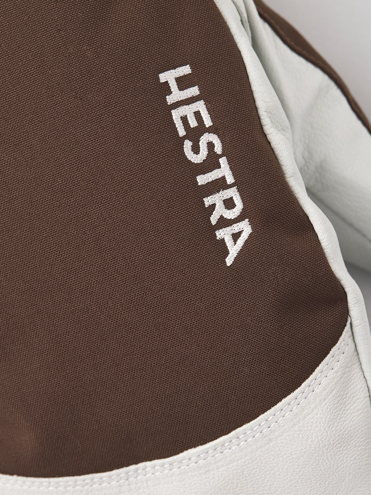 Hestra Army Leather Heli Ski Mitt<br>Supervarm med en rekke smarte funksjoner!