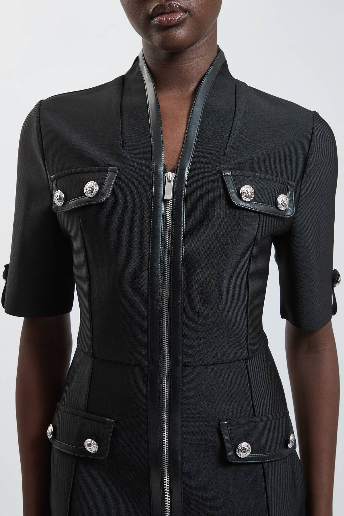 KarenMillen Robe Mini Moulante À Manches Courtes Avec Détails Militaires Et Finitions SYNTHÉTIQUE Petite