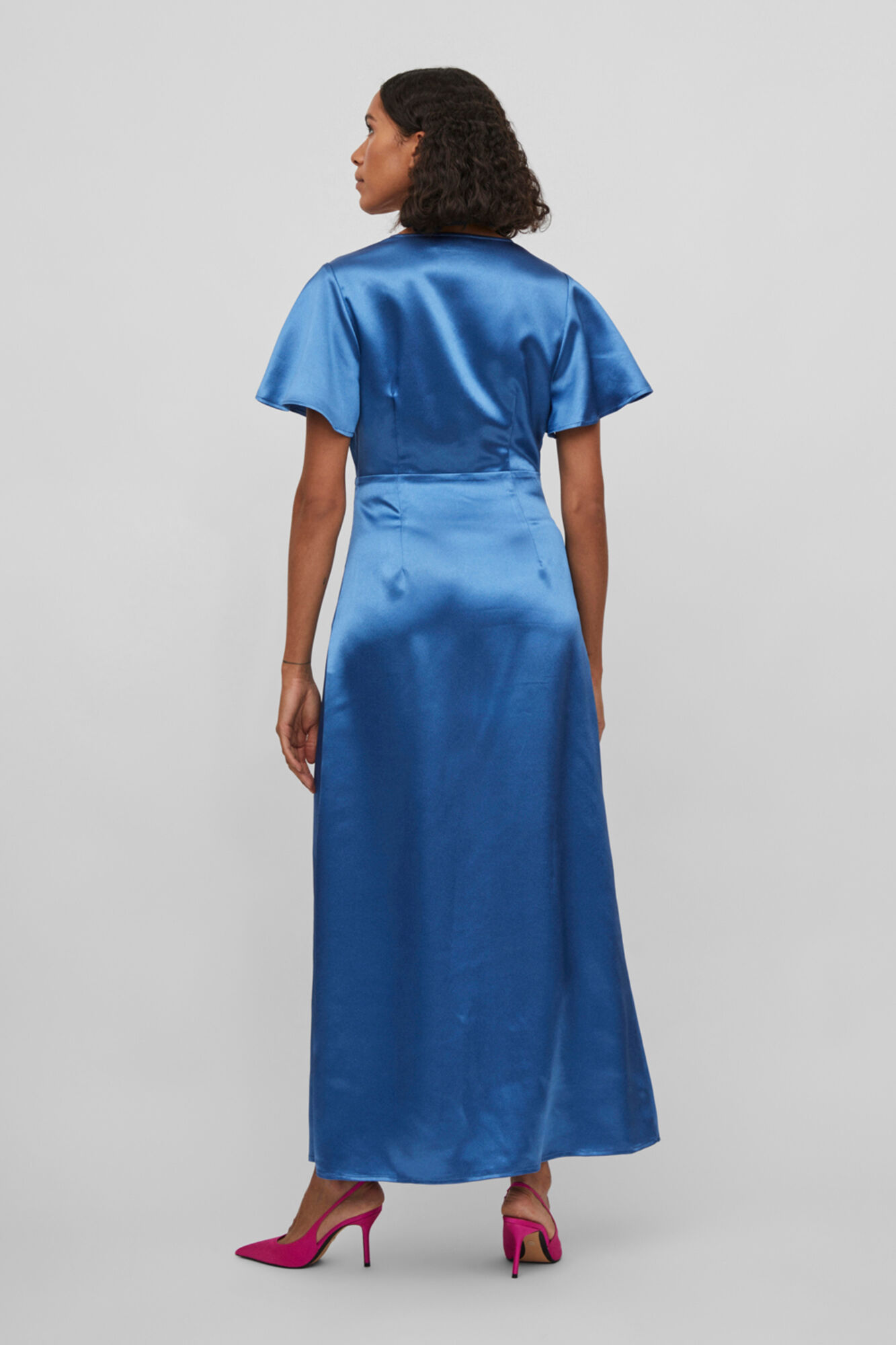 Vestido de cetim com mangas curtas - Azul
