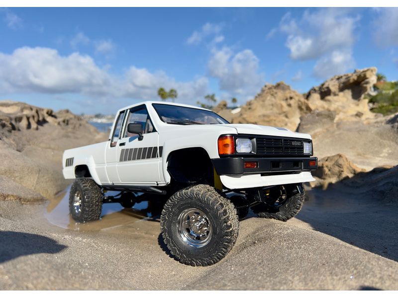 RC4WD Scale Crawler Trail Finder 2 LWB Toyota XtraCab RTR 1 Scale Pick-Up mit lizenzierter 1987 Toyota XtraCab hardbody Karosserie