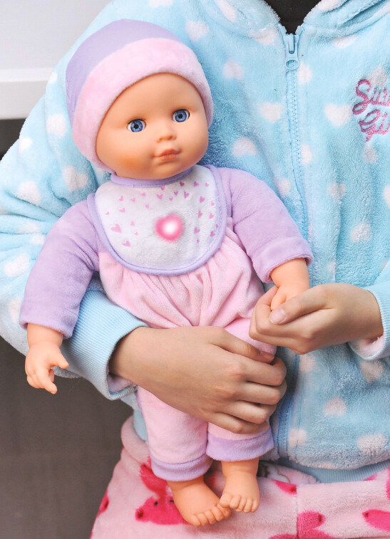 Mother Love - Interaktiv Baby Dukke Med Sut, Tøj Og Stetoskop - 38 CM