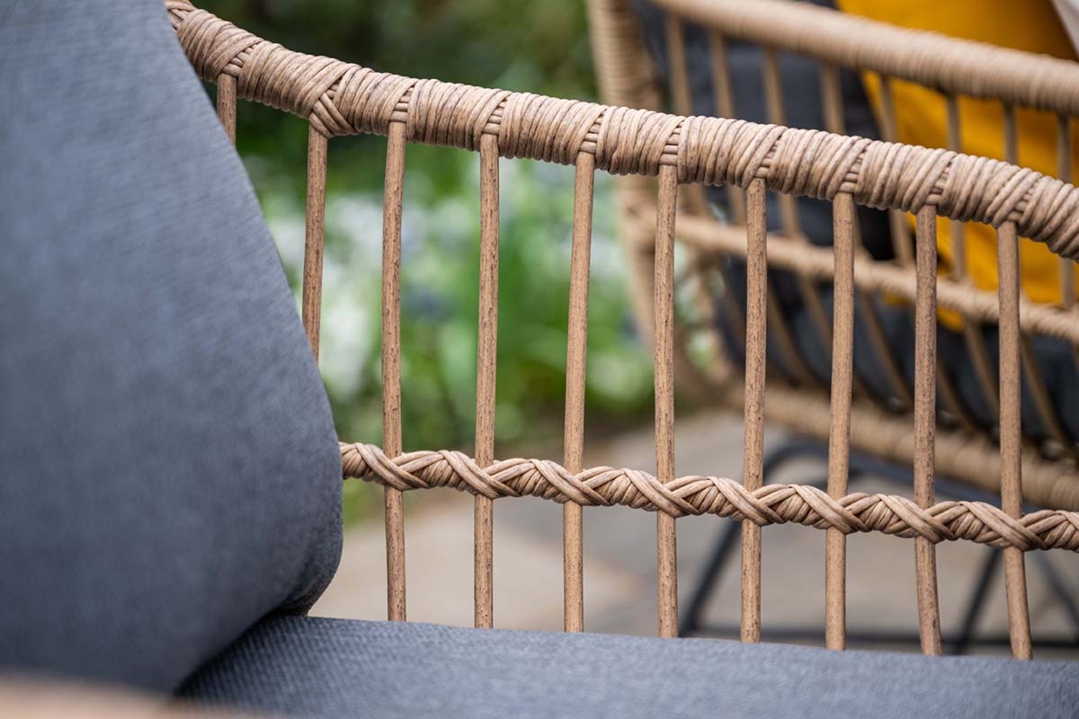 Ronde 4-persoons tuinset - Edison tafel - 4 Margriet stoelen