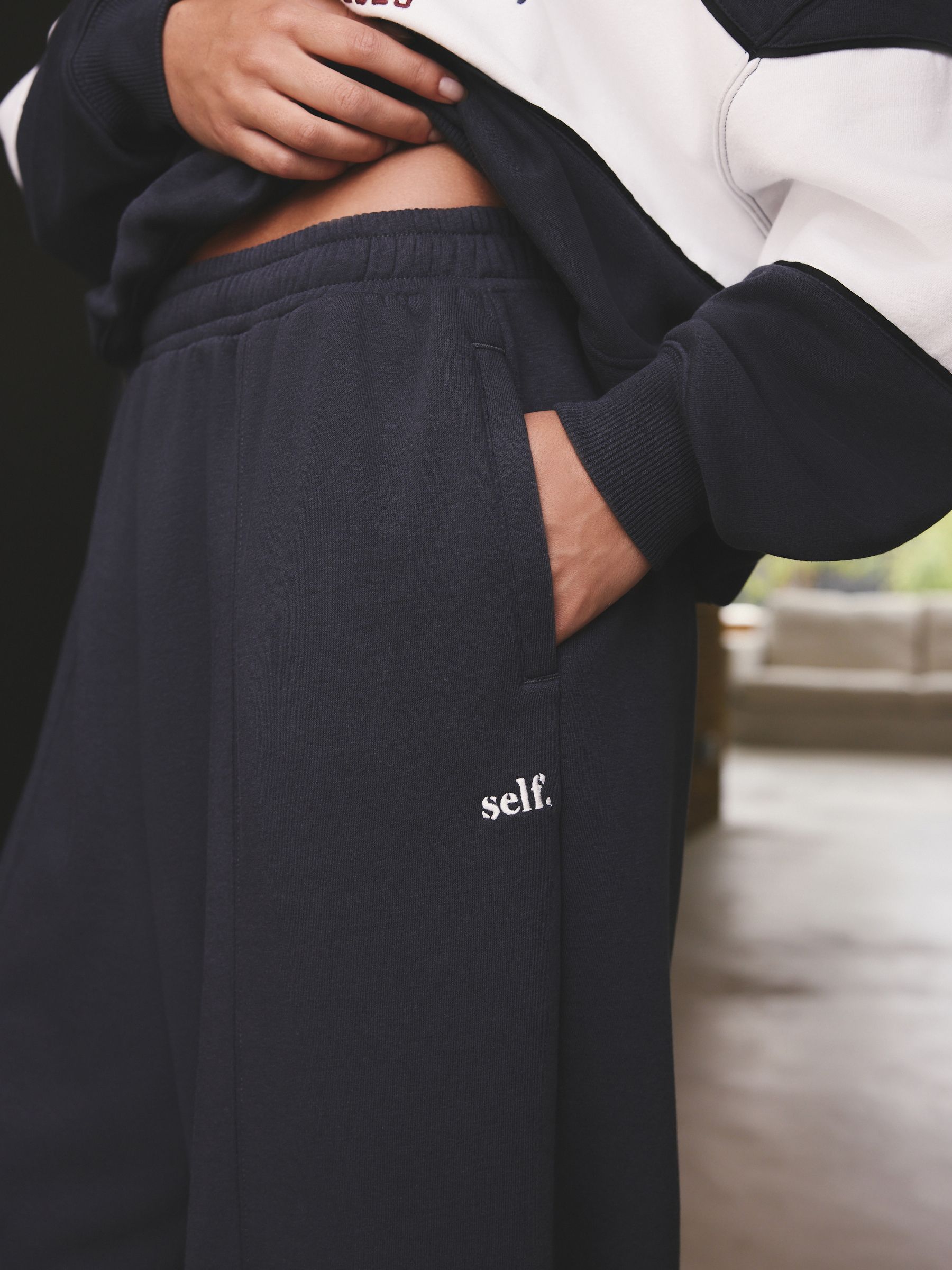 Marineblauw - self. Barrel Leg Joggers