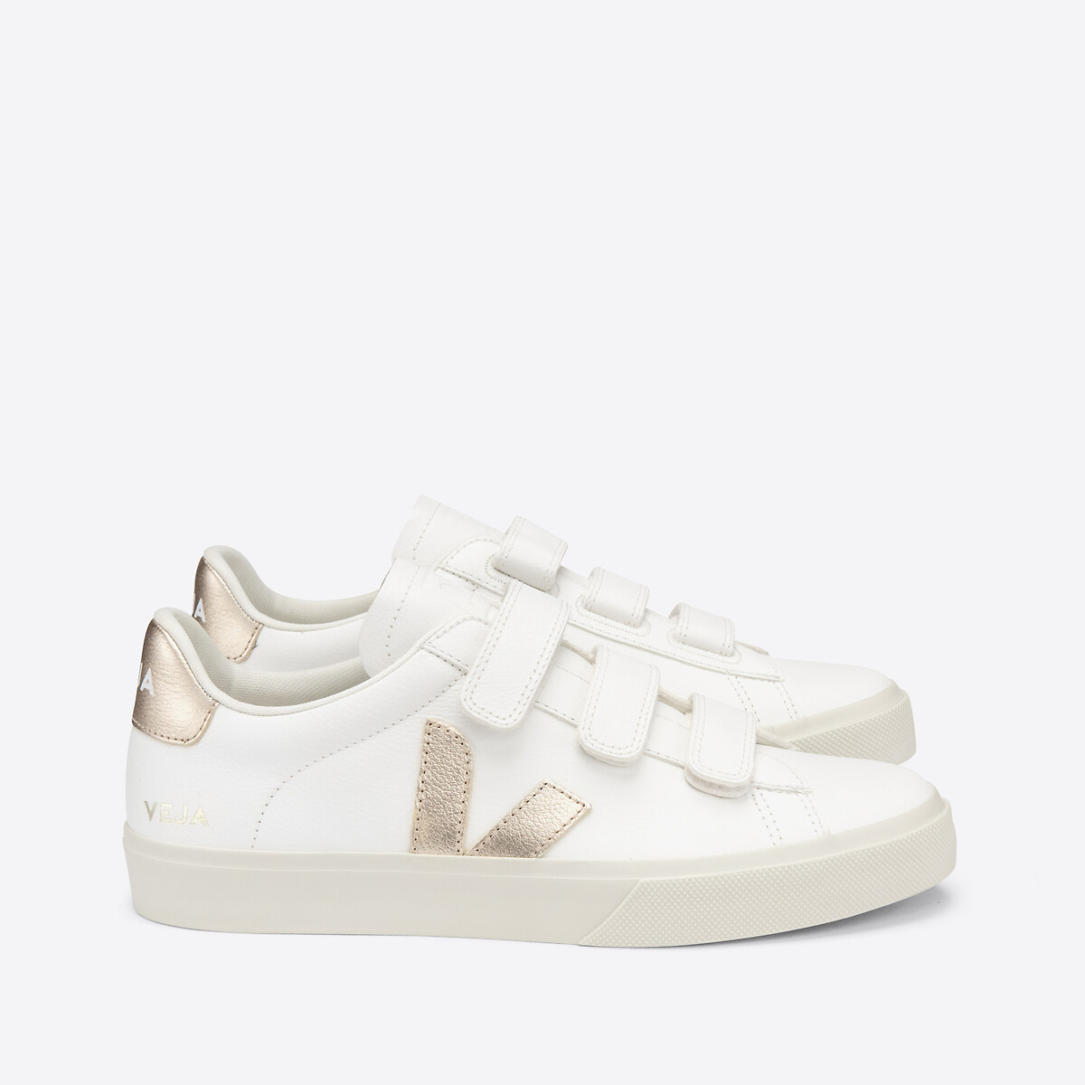 VEJA<br>Tênis de couro com velcro Recife