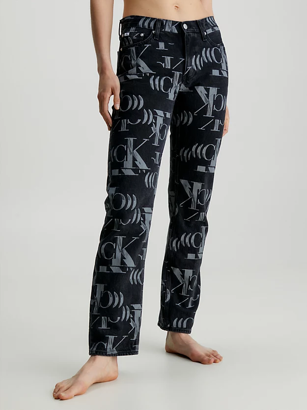 Calça jeans reta com logo por toda a peça