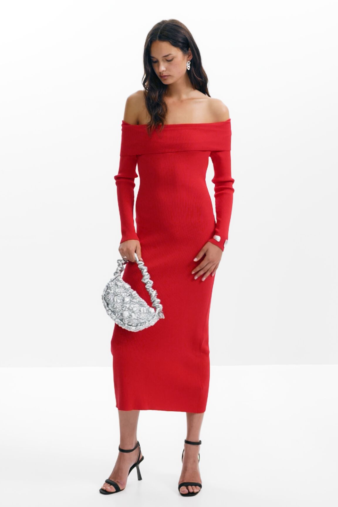 Vestido com decote Bardot