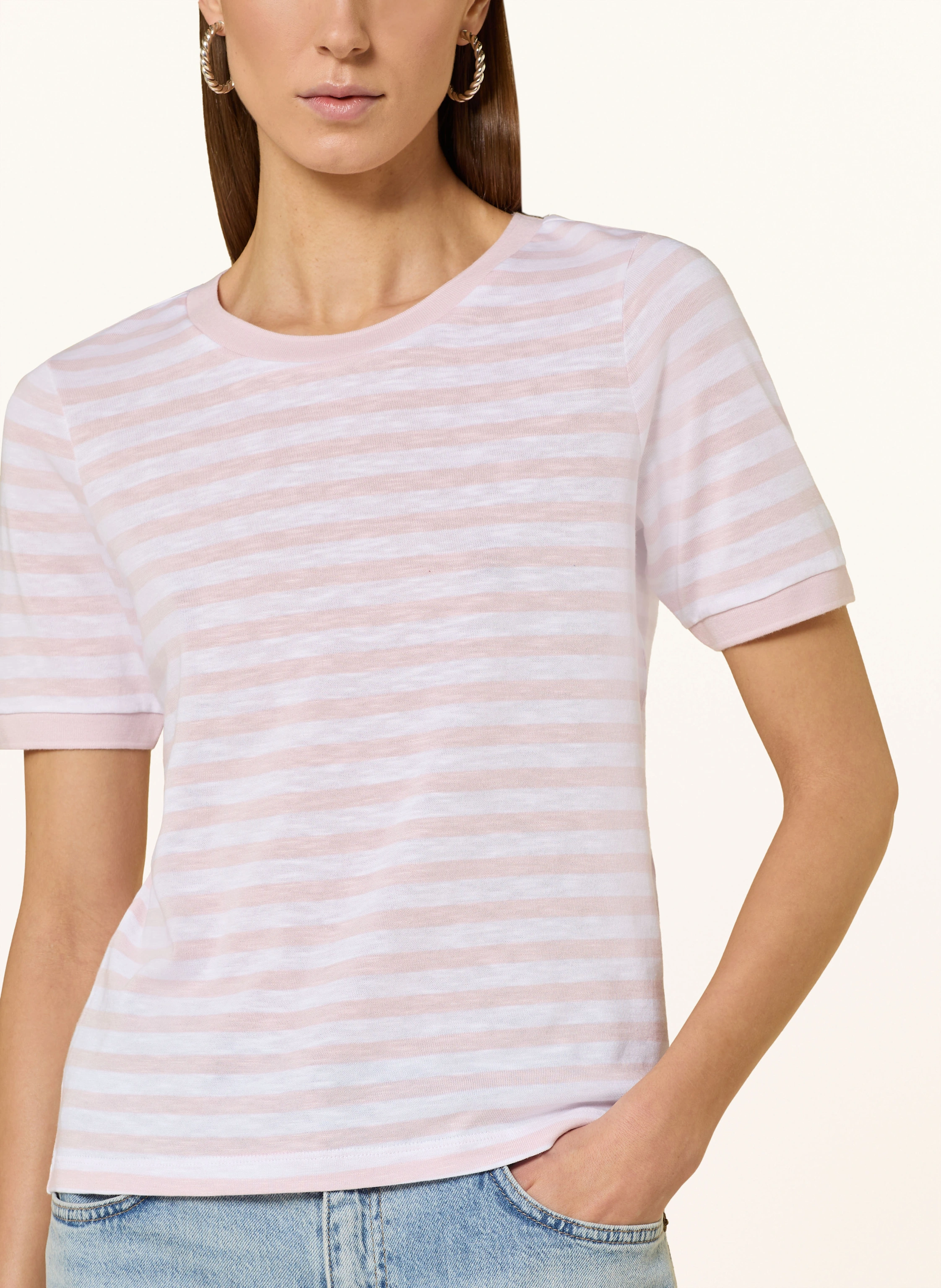 comma casual identity T-Shirt