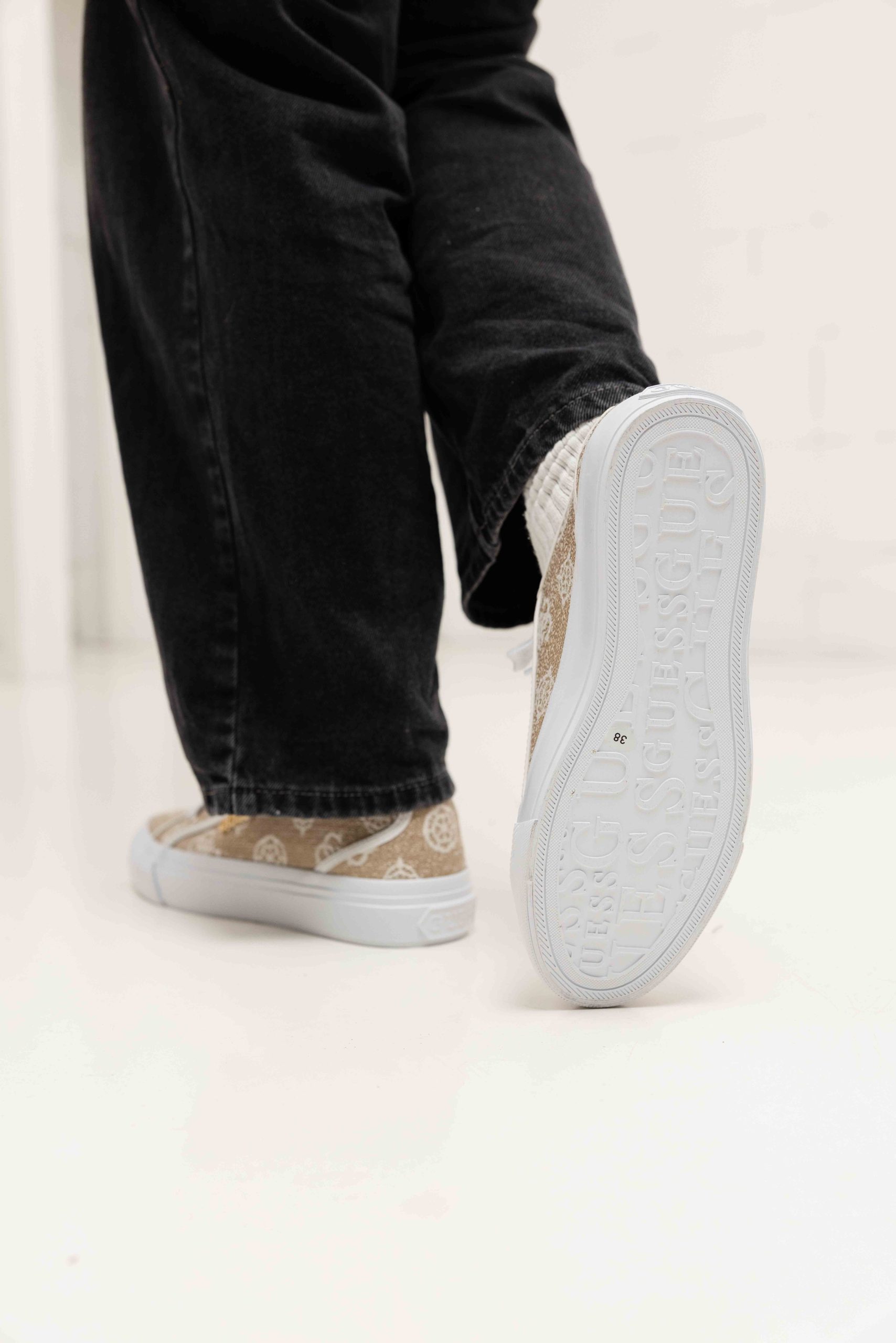 Guess Logo Lage Sneakers Dames Bruin/Wit