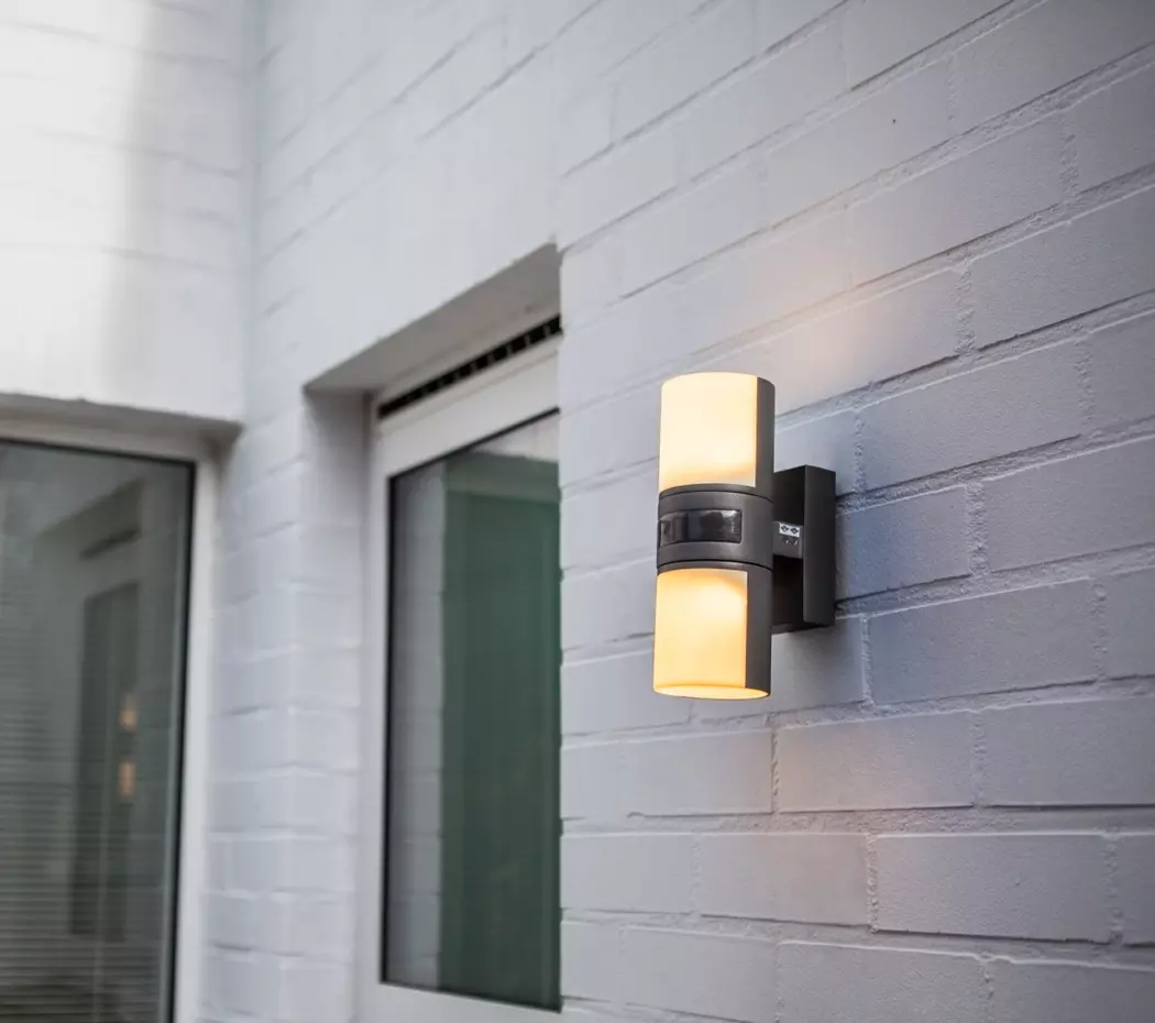 LED-Außenwandleuchte Cyra
