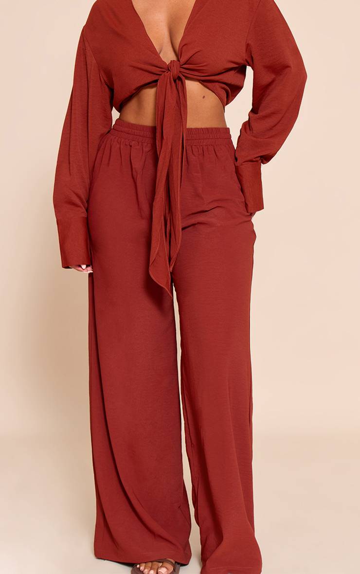 Rouge Profond Pantalon Large Taille Élastiquée En Satin Martelé Crème Beurre Shape