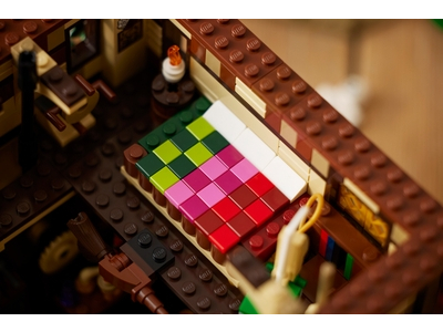 LEGO Disney Hocus Pocus: het huisje van de Sanderson-zussen (21341)