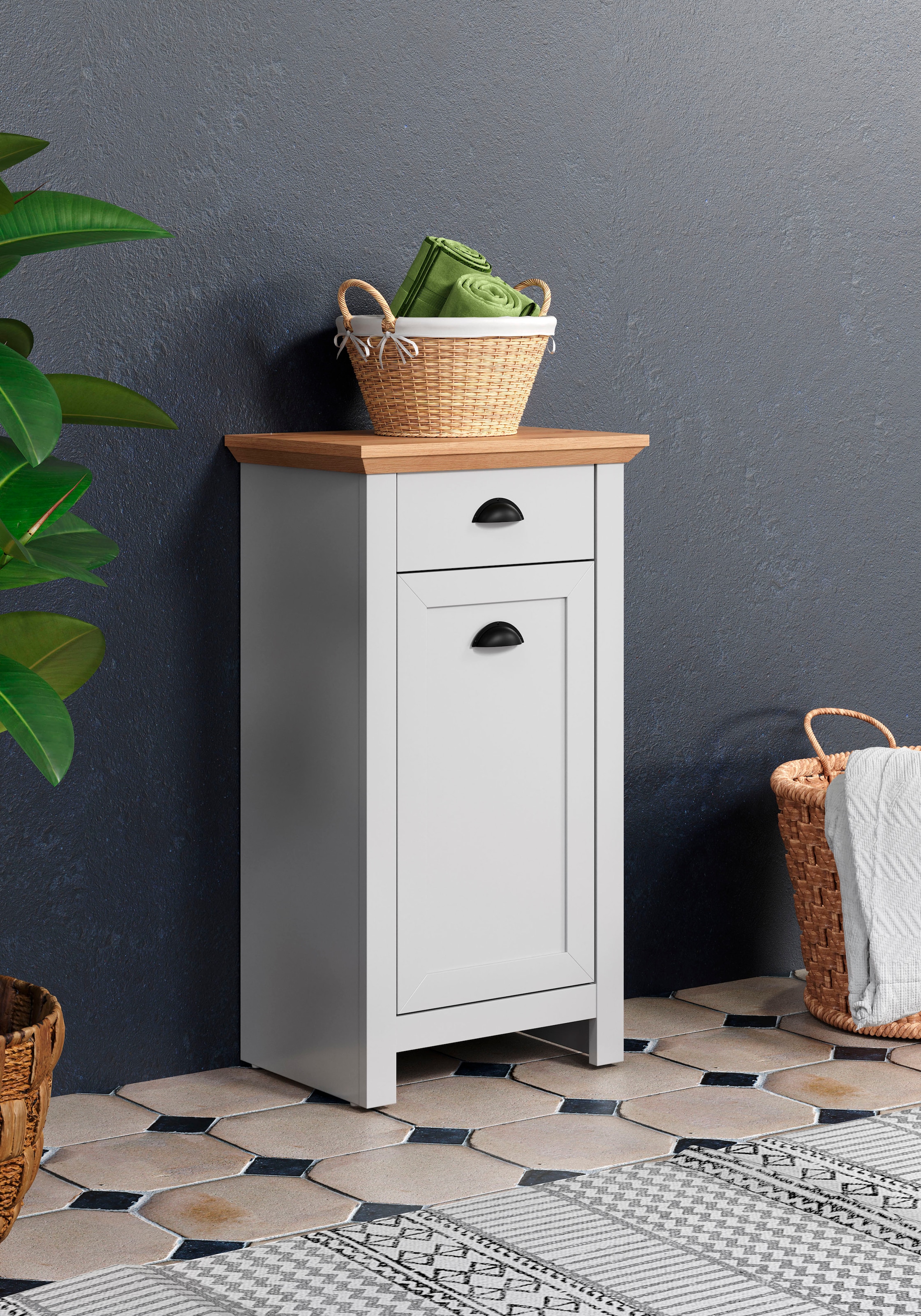 Home affaire Badkommode Unterschrank mit Muschelgriffen im Landhausstil - (B/T/H) 46/33/84 cm