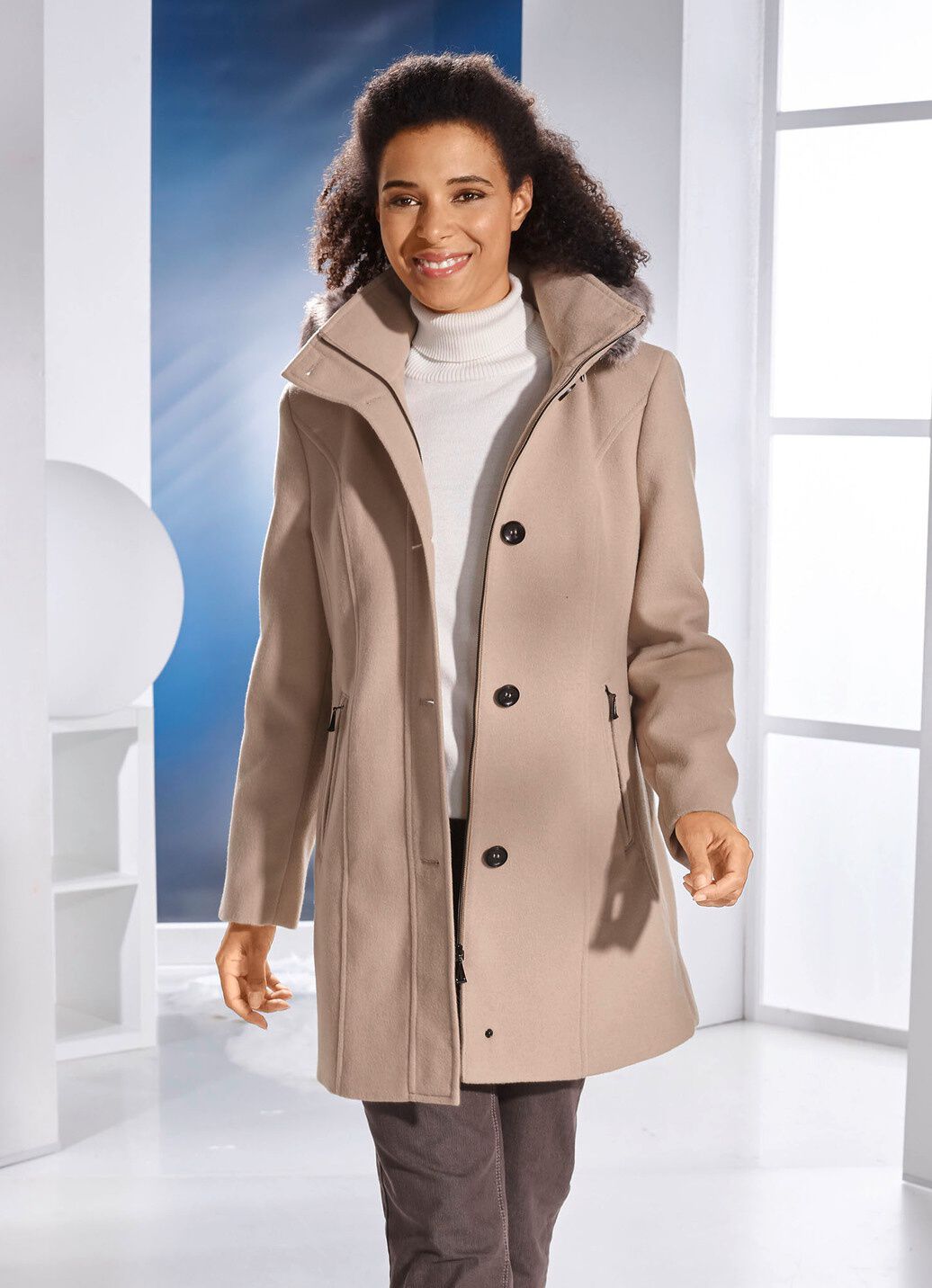 Jacke mit abnehmbarem Kubstpelz-Besatz