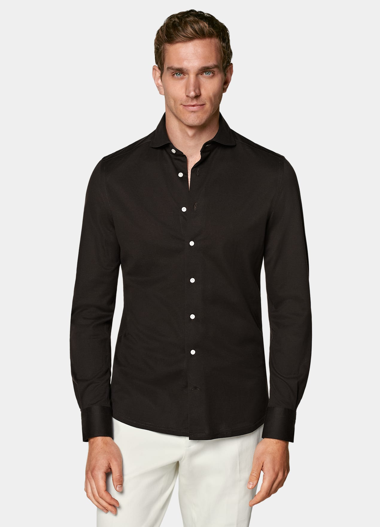 Chemise coupe très ajustée marron foncé