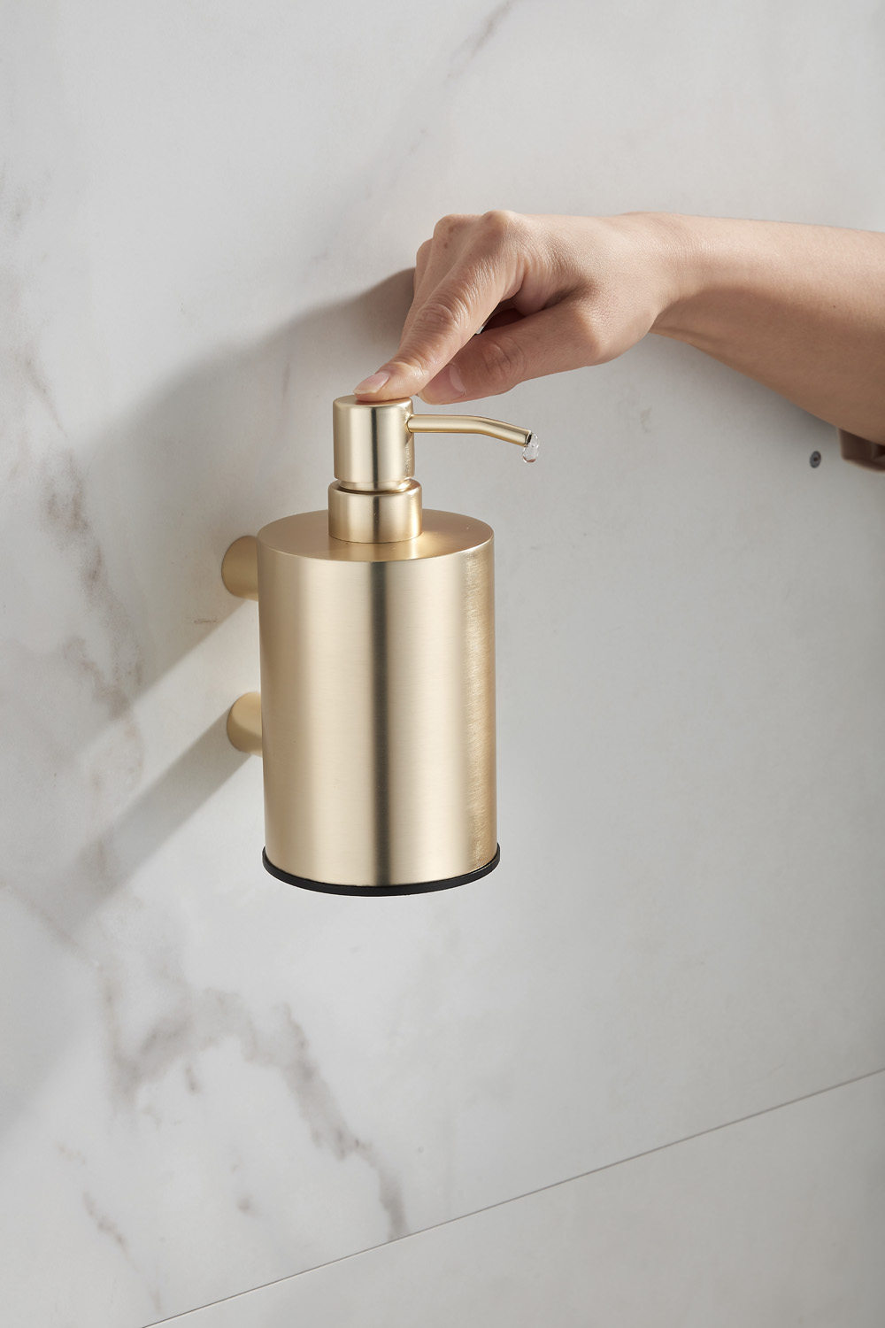 Saniclear Academy zeepdispenser geborsteld messing mat goud