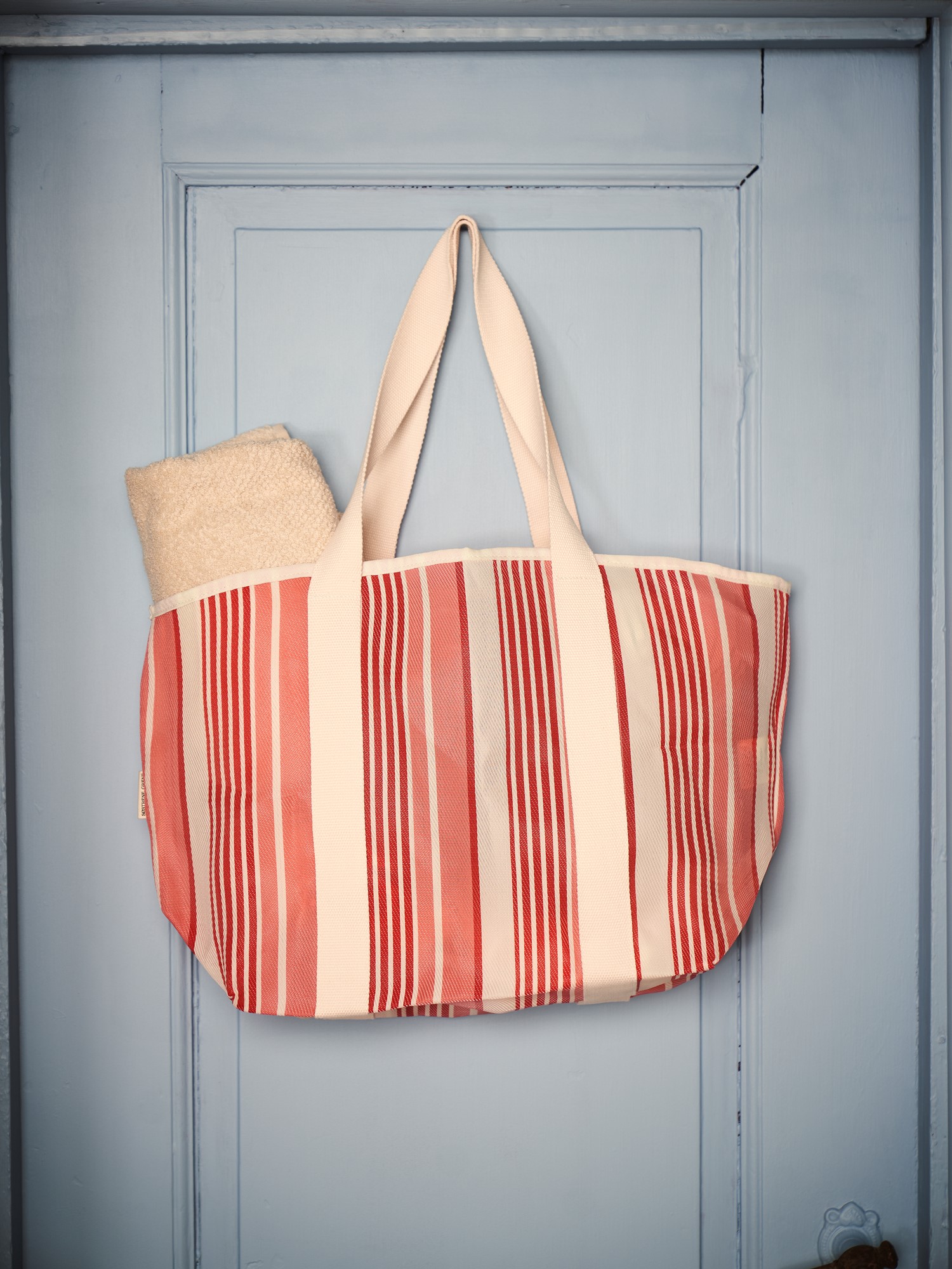 Mulepose | Polyester/polyetylen. 33 x 34,5 x 19 cm. | Rose