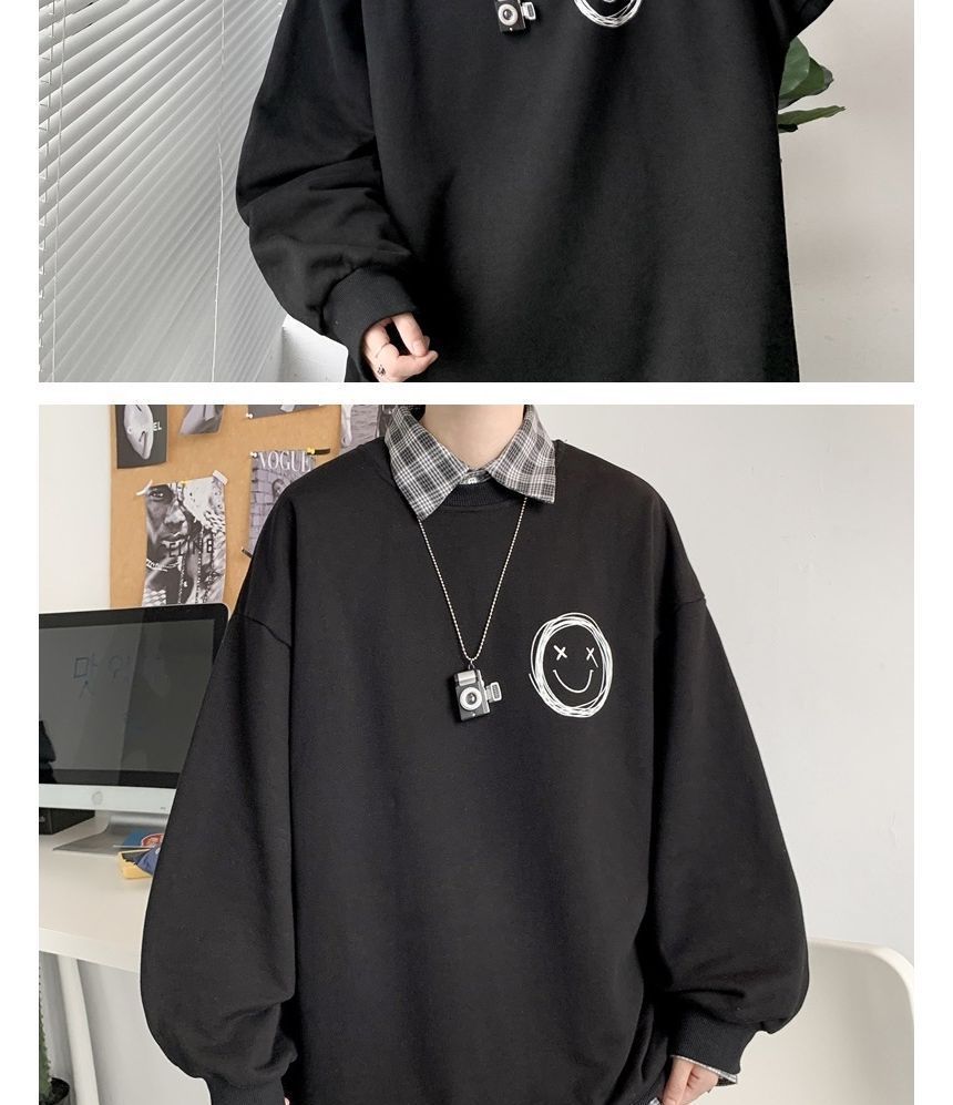 Sinlarity - Sweatshirt met ronde hals en smileyprint