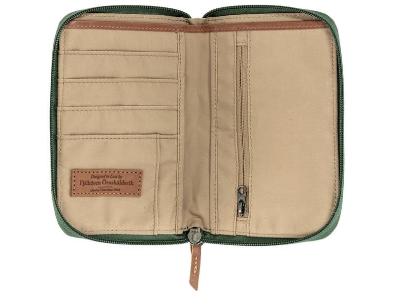 Fjällräven Passport Wallet Deep Patina Geräumige Reisebrieftasche
