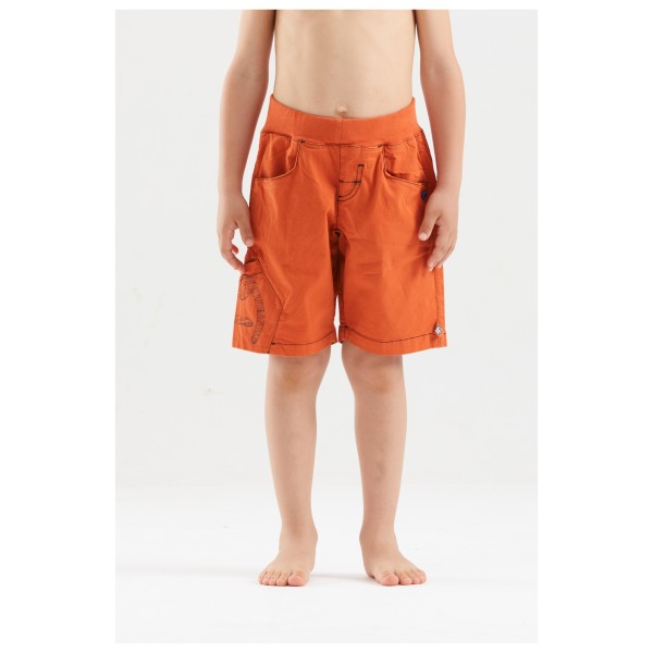 E9 - Kid's B Pentago Peace - Short