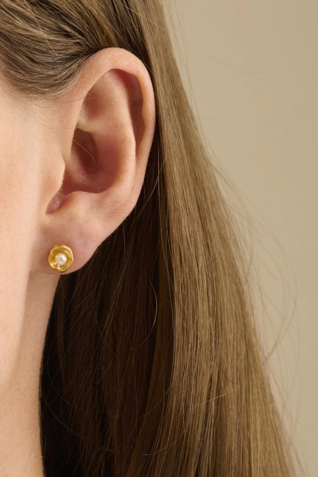 Pernille Corydon Jewellery Hidden Pearl Earsticks