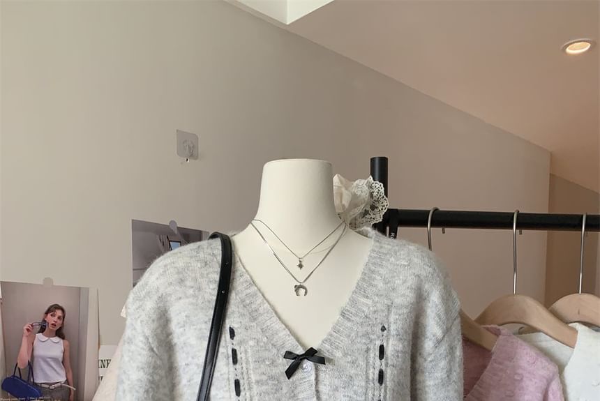 satierra - V-hals strik accent knoopsluiting crop cardigan