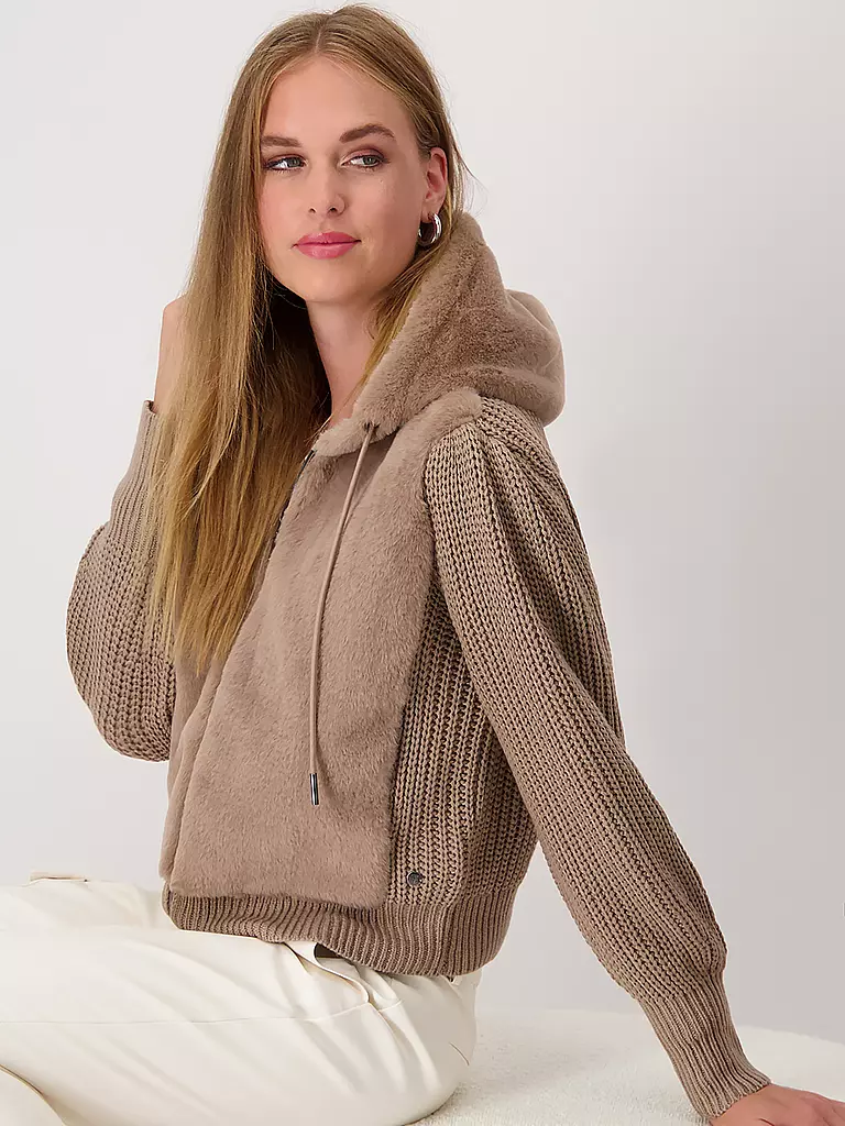 MONARI Strickjacke in Felloptik beige