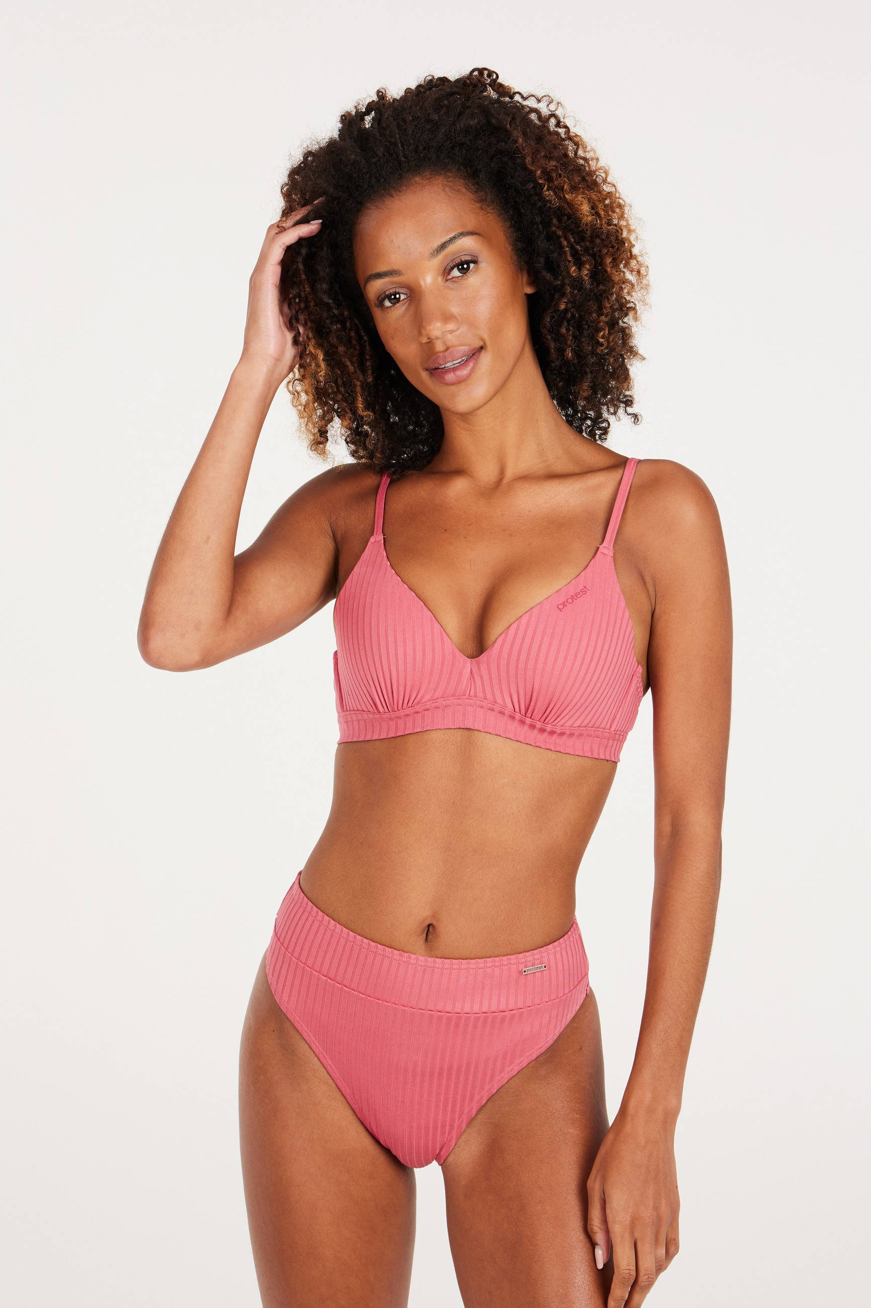 Protest voorgevormde beugel bikinitop MIXVAMP met ribstructuur roze