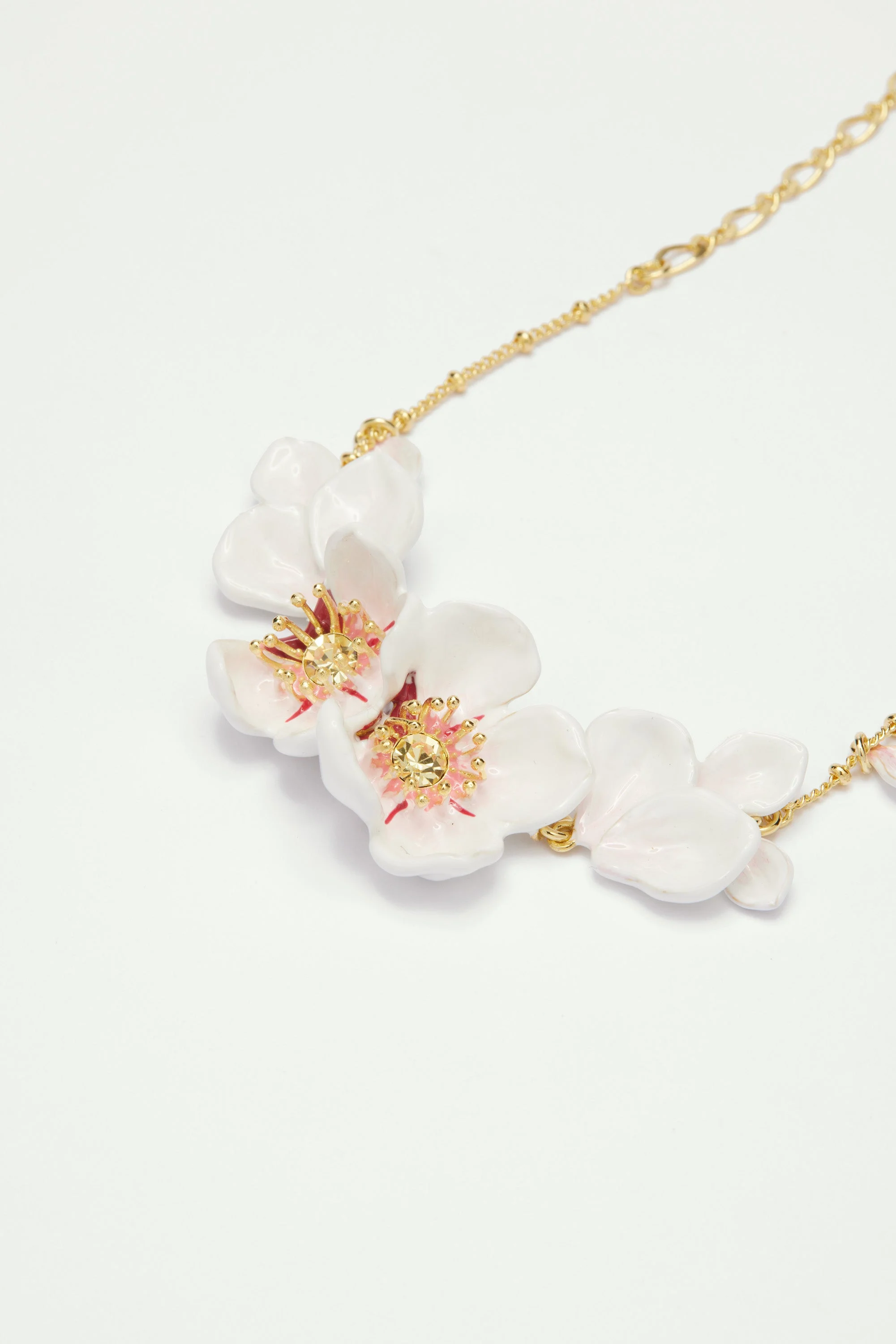 Bracelet fin fleurs s du japon et pétales | Blanc