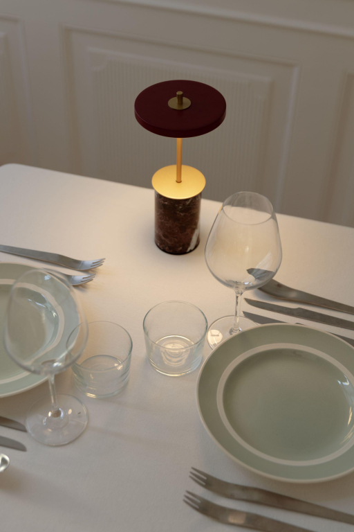 Umage Asteria Move Mini tafellamp LED oplaadbaar wit marmer