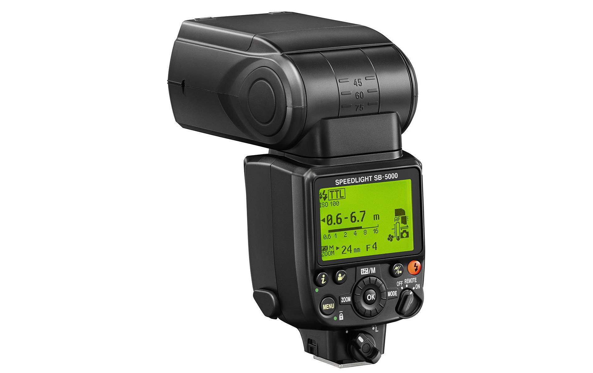 Blitzgerät SB-5000<br>Professionelles, funkgesteuertes i-TTL-Blitzgerät