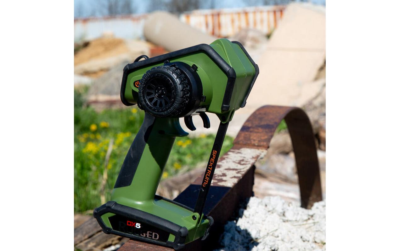 Fernsteuerung DX5 Rugged Grün<br>Die ideale Wahl für alle Off-Road-Piloten