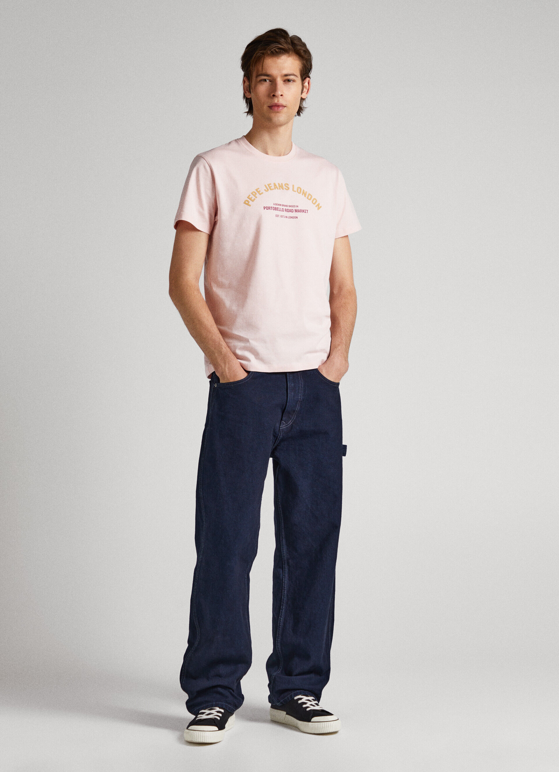 CAMISETA COM LOGOTIPO ESTAMPADO - rosa vibrante