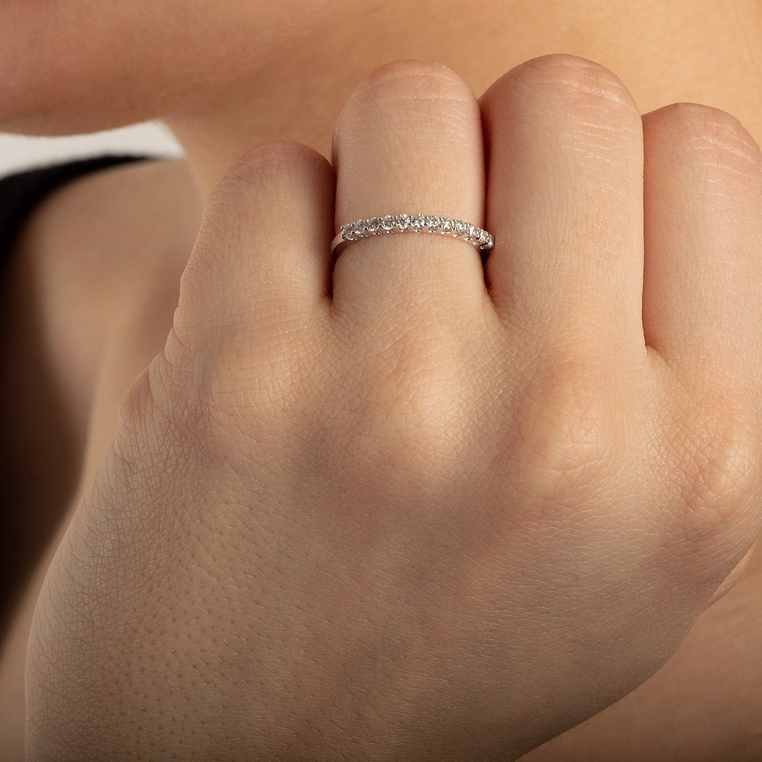 Damenring 750/18 K Weissgold mit Diamanten 0.25 ct H/si