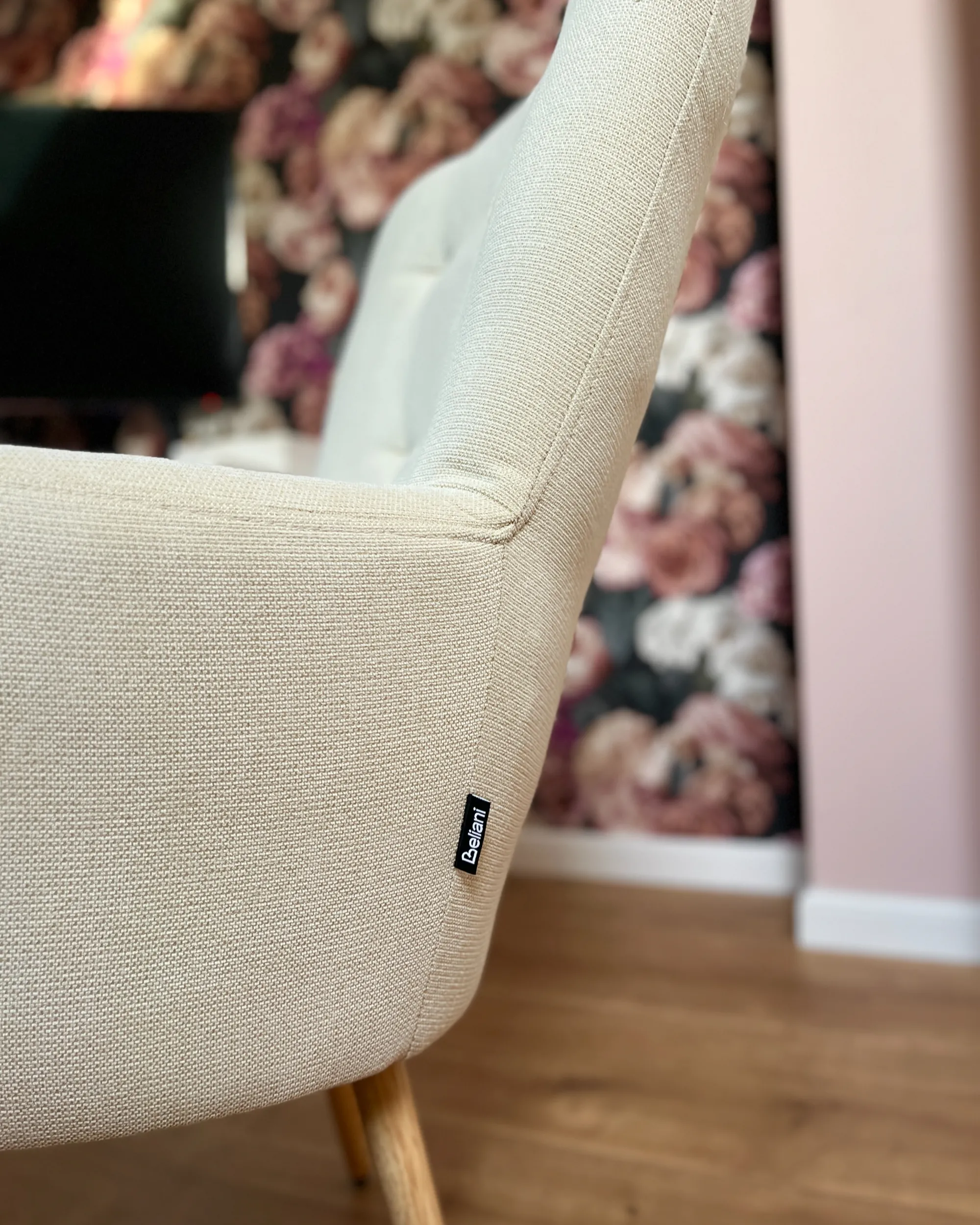 Oorfauteuil VEJLE met voetenbank Stof Lichtbeige