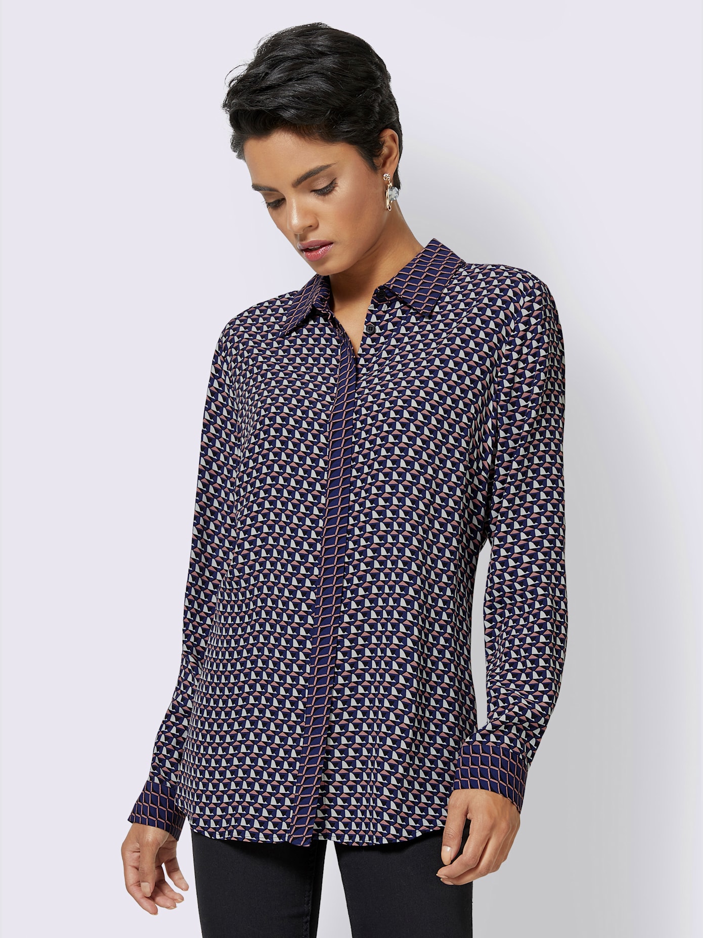 Chemisier en viscose fluide motif minimaliste col chemise manches longues