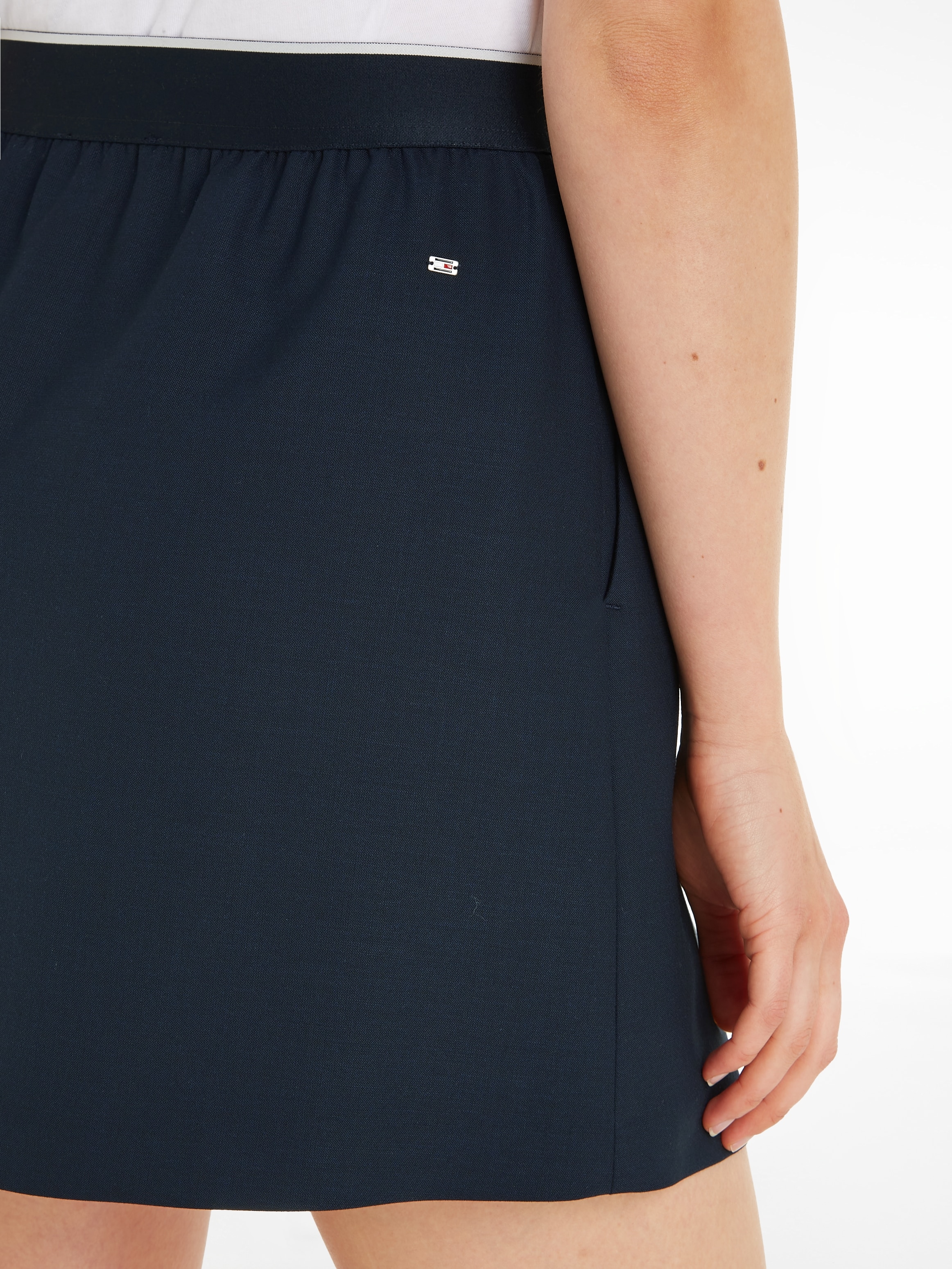 Tommy Hilfiger Bleistiftrock »ELASTICATED SHORT SKIRT« Webrock mit Logoschriftzug
