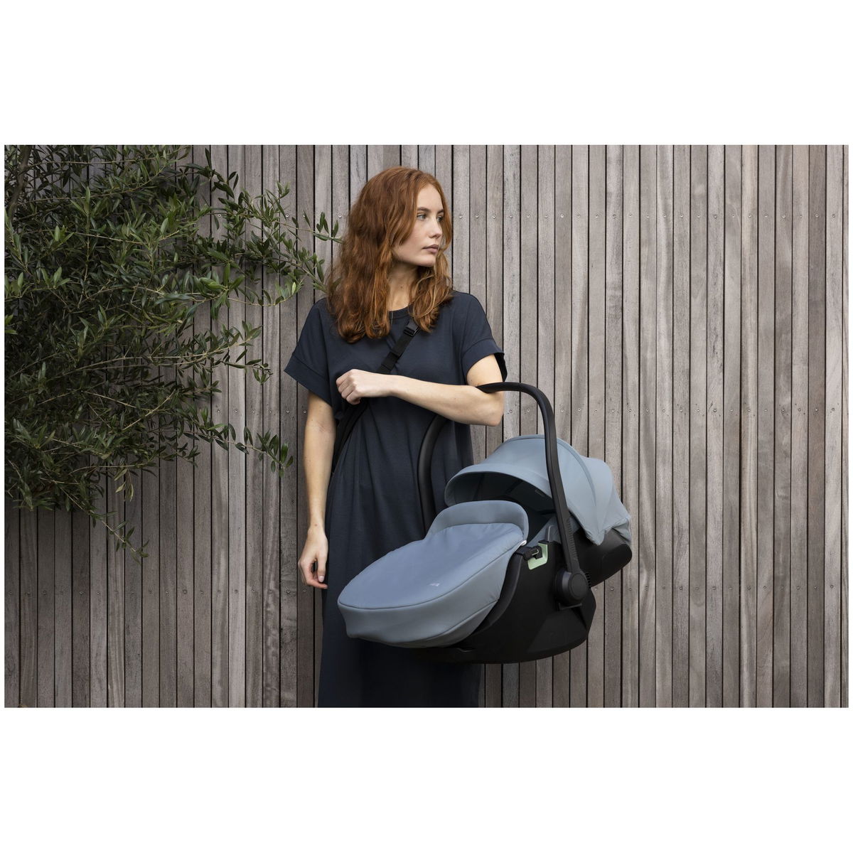 THULETHULE   Fusssack zu Maple mid blue