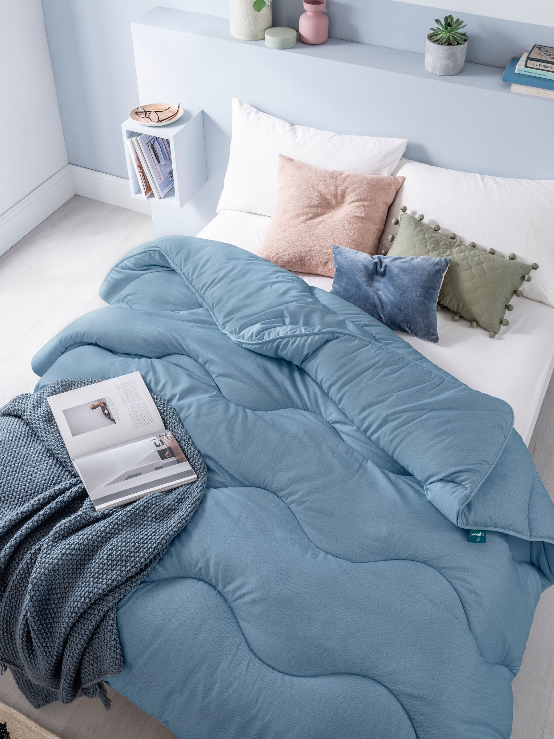Night Lark Linen 4.5 Tog Coverless Duvet