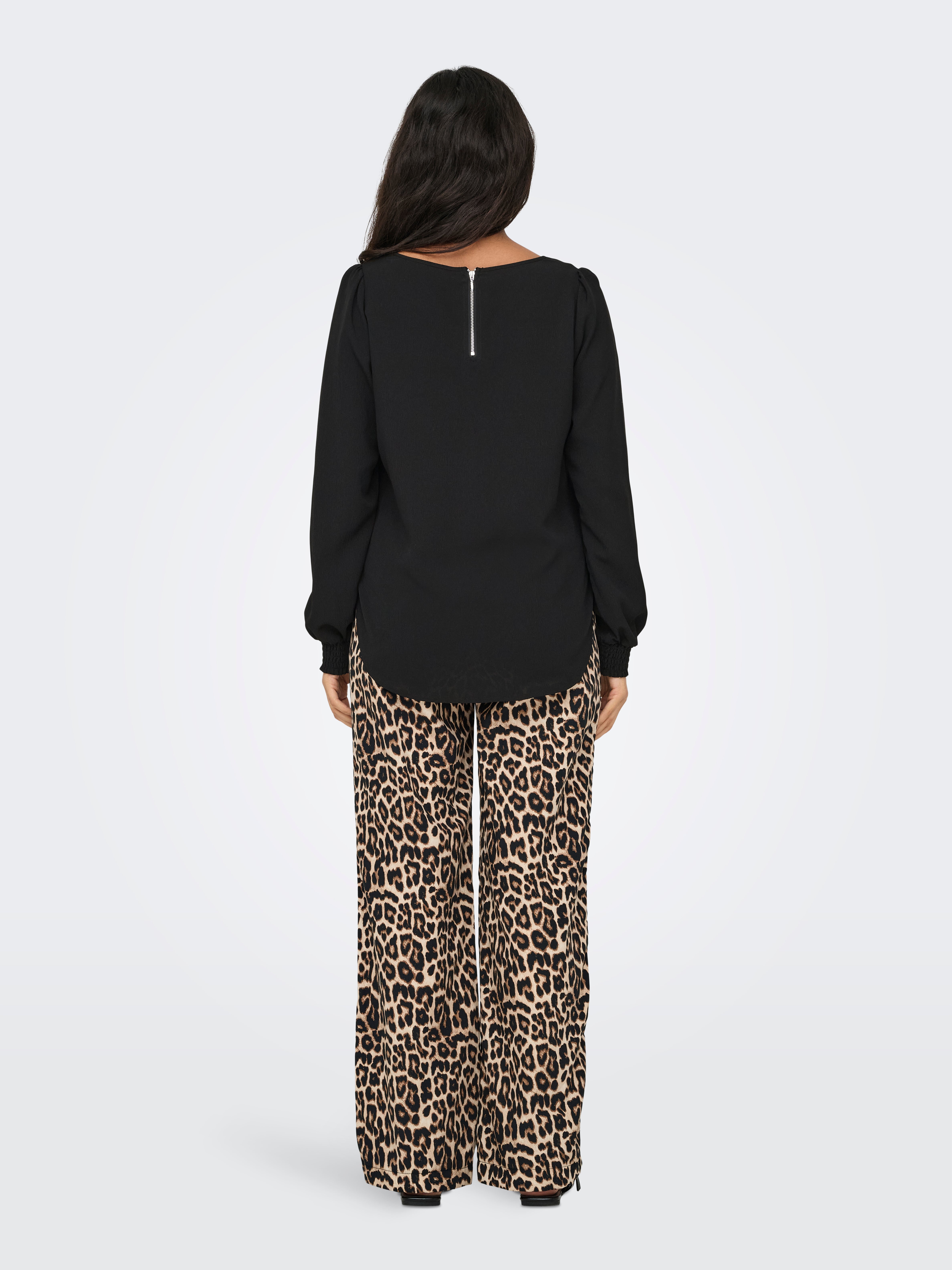 ONLELITE Top Black
