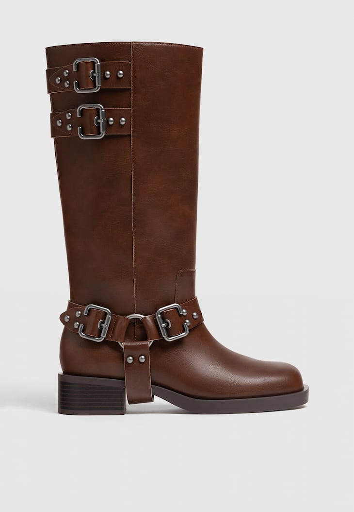 Botas de motociclista planas com fivelas