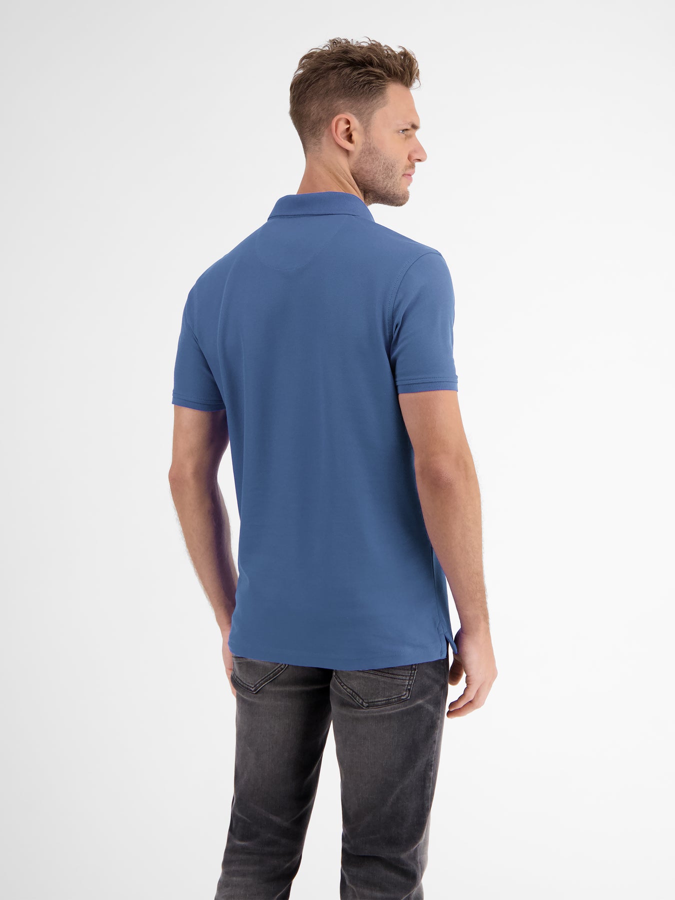 Klassisches Poloshirt für Herren in *Cool & Dry* Piquéqualität