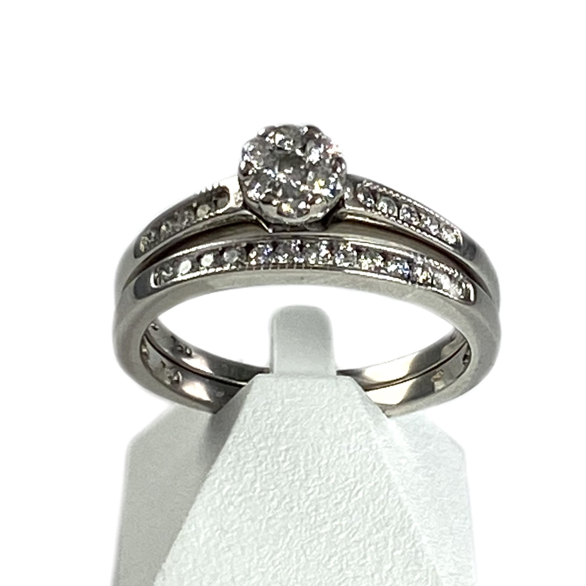Bague d'occasion or 750 blanc diamants