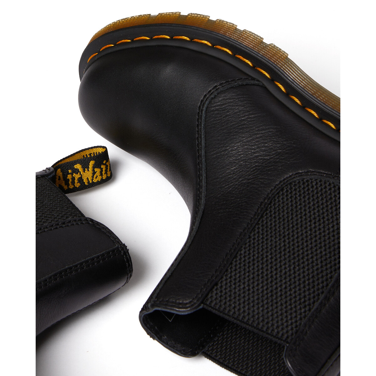 DR. MARTENS<br>Botas de couro Chelsea 2976 Virgínia