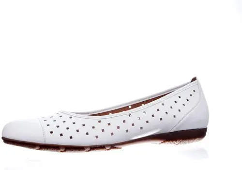 Gabor 84.169.21 maat 8 ballerina wit Calandschoen