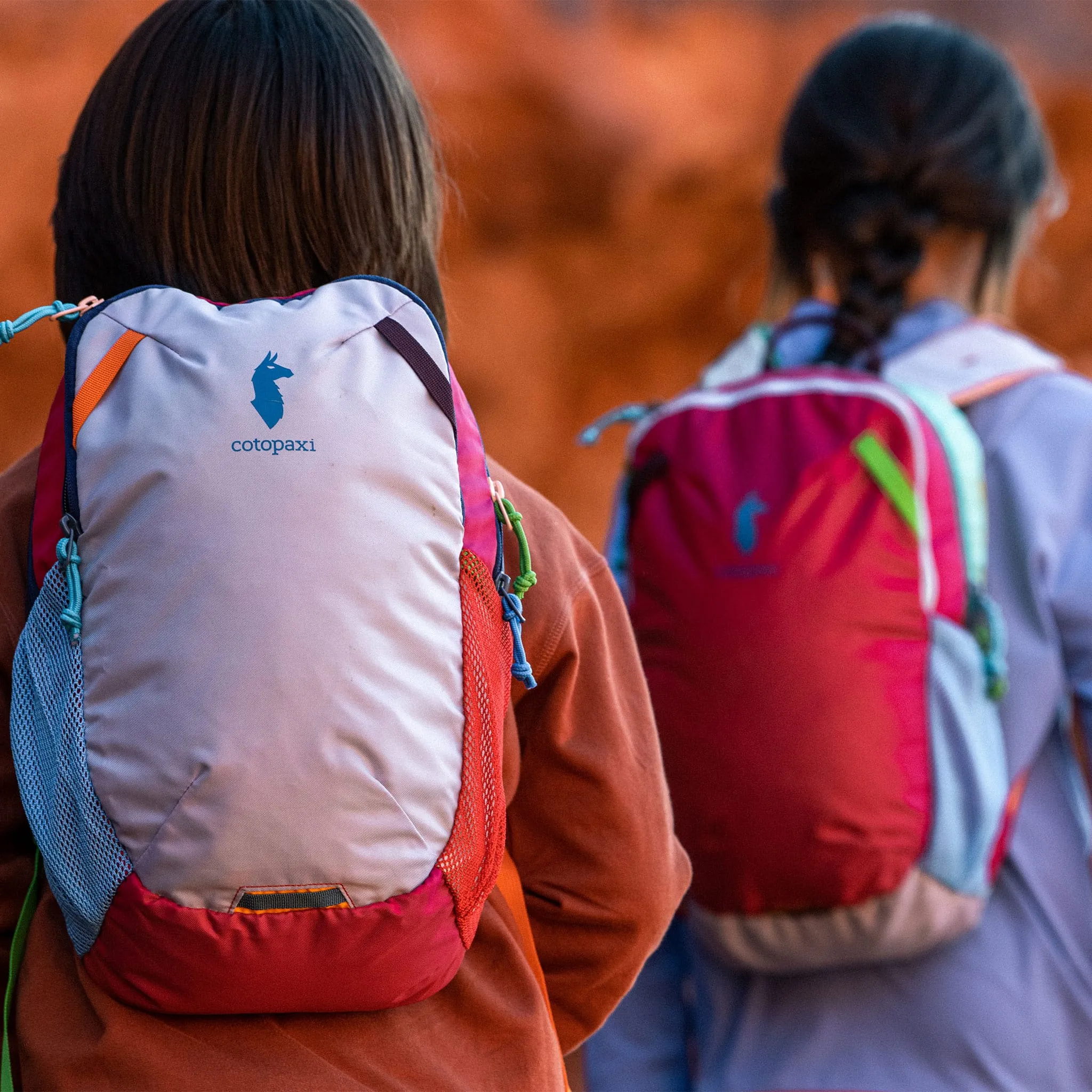 Cotopaxi Sac à Dos Surprise Dimi 12L - Del Dia (Sac unique ; les couleurs du sac seront aléatoires)