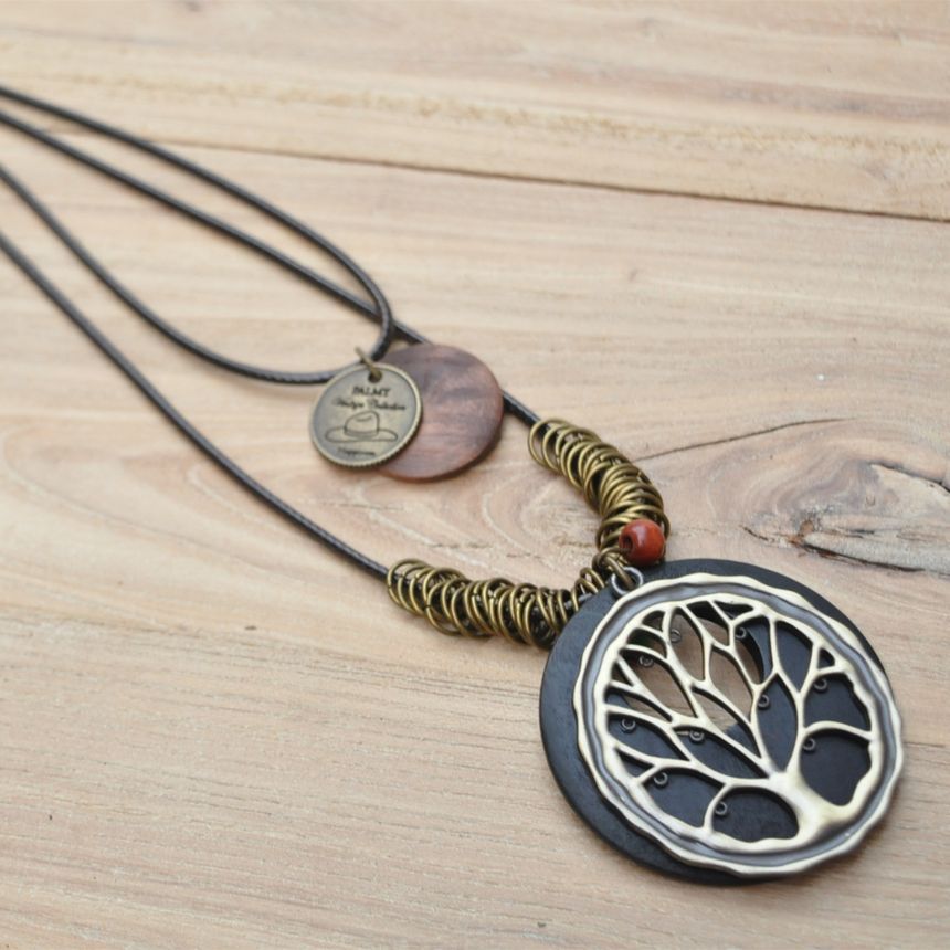 BABLIBU - Ketting met hanger van boomlegering en koord