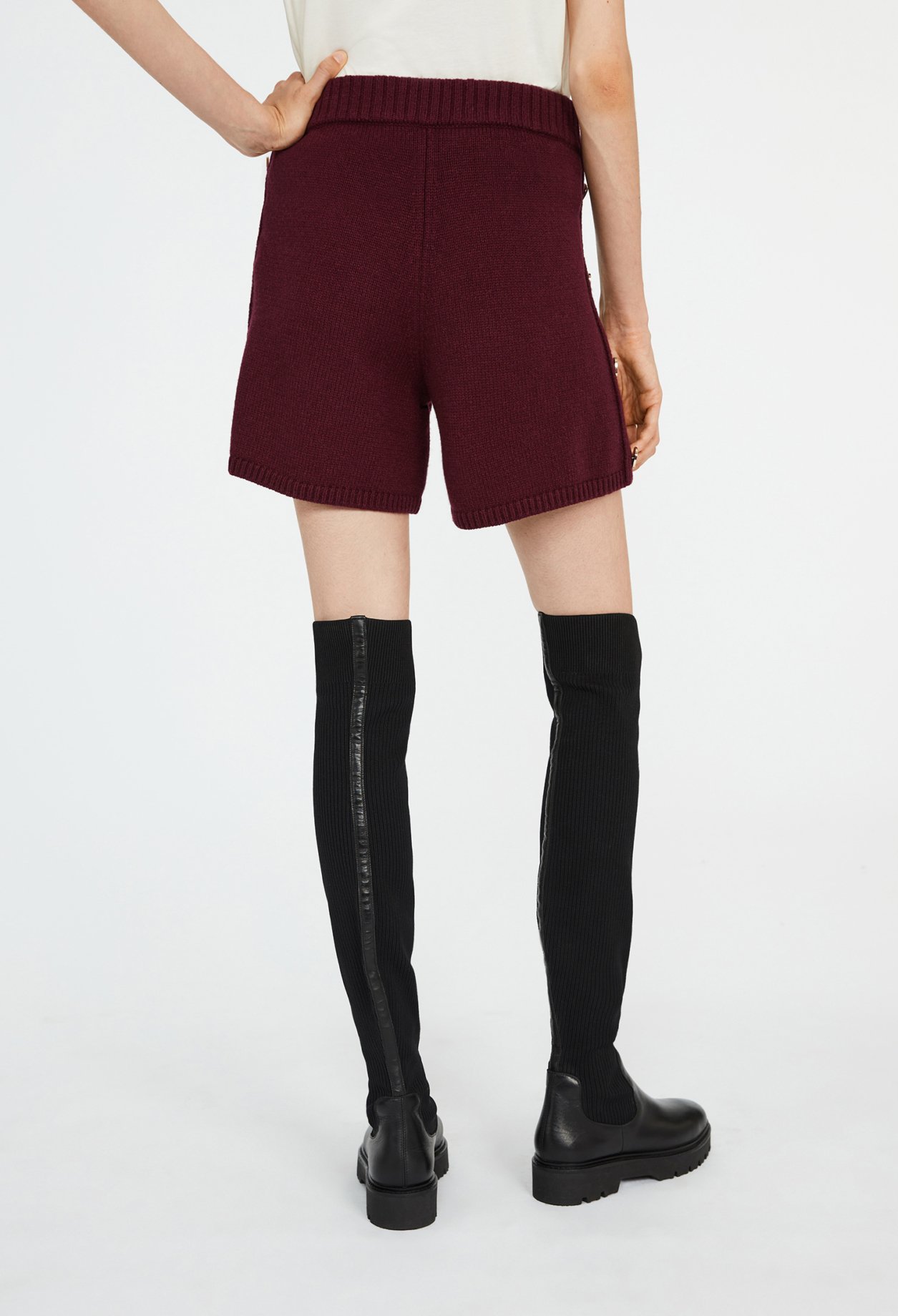 Short taille haute boutonne