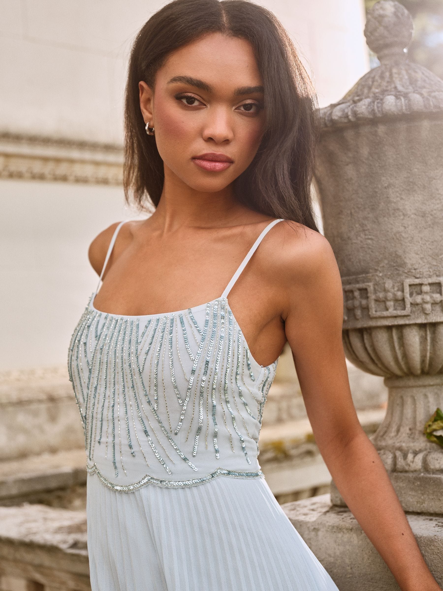 Lipsy Versierde Cami Geplooid Maxi Bruidsmeisjesjurk