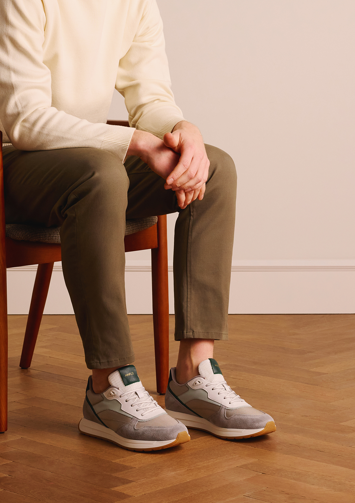 Grijze leren sneakers