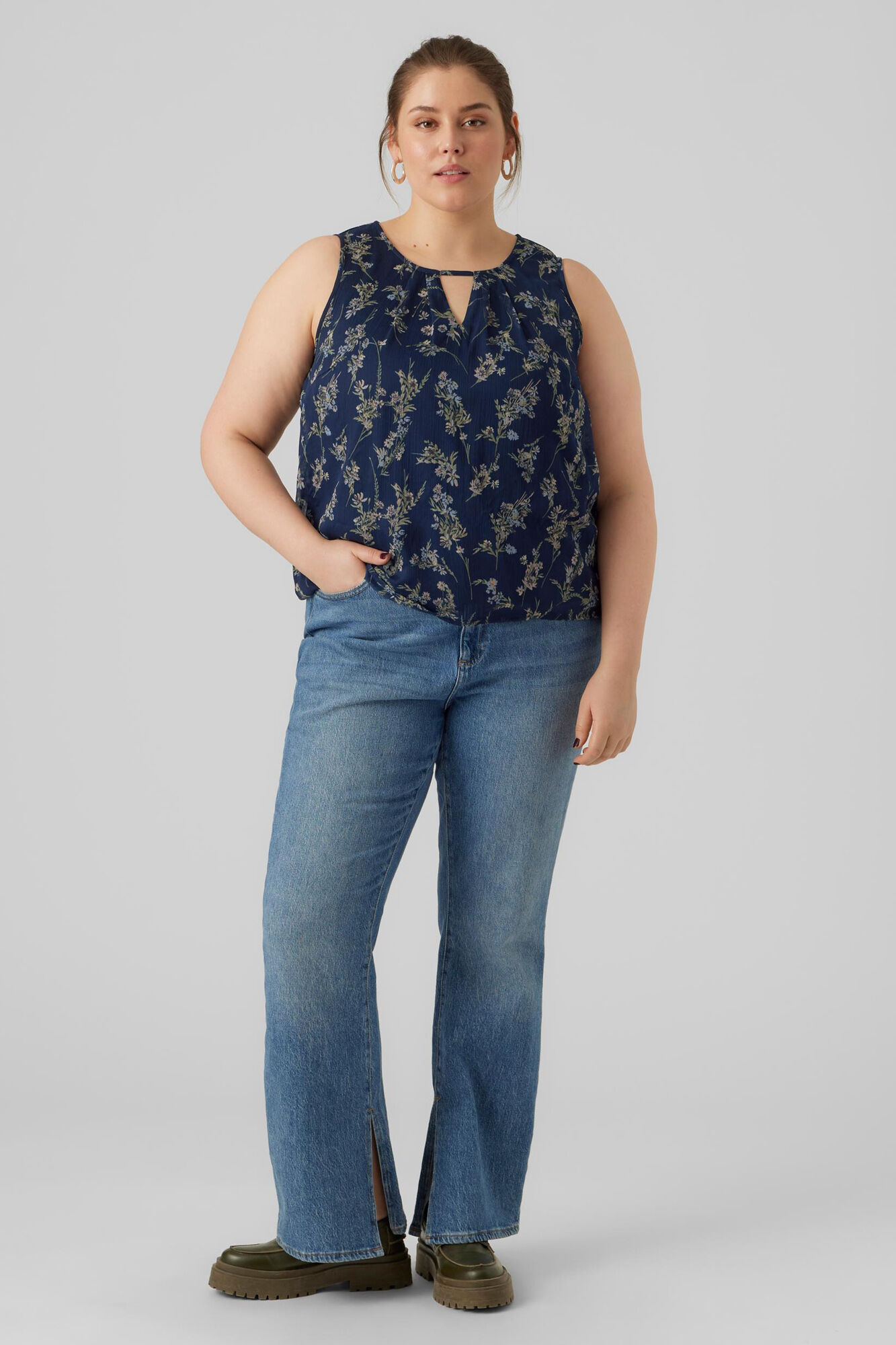 Blusa sem mangas com gola redonda plus size - Azul marinho